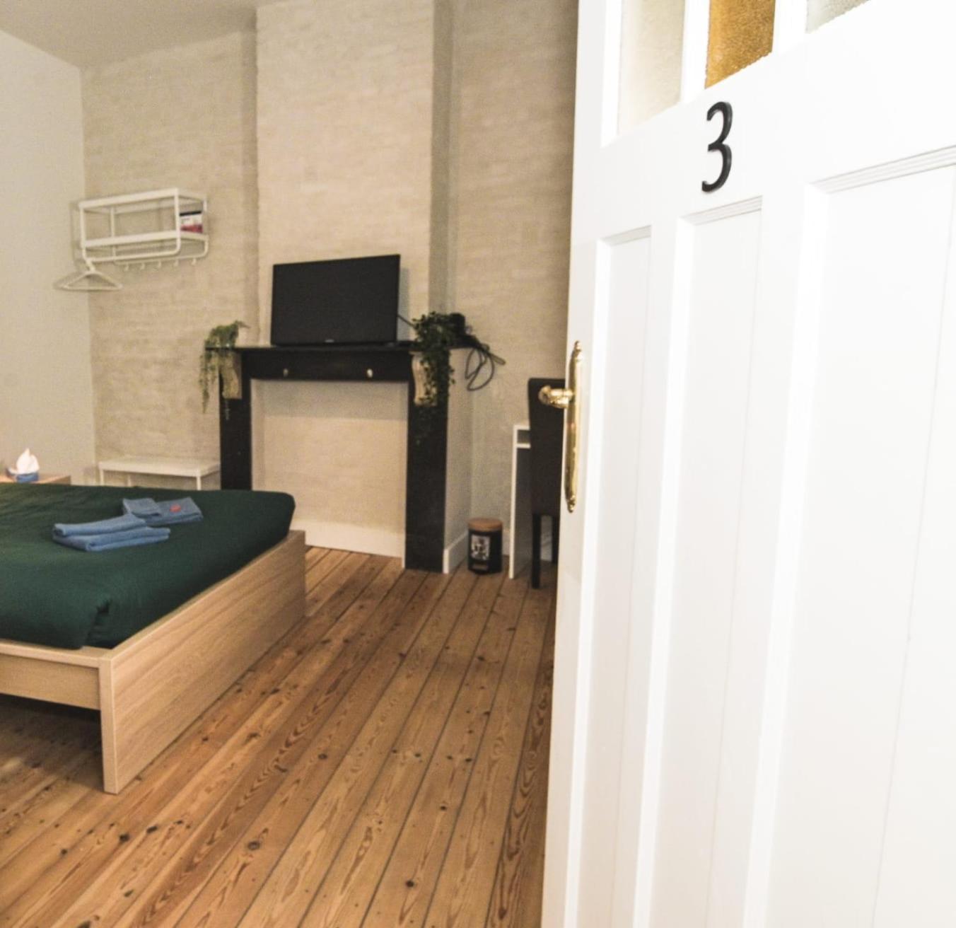Cozy And Confortable Room Near Brussels Central Station ภายนอก รูปภาพ